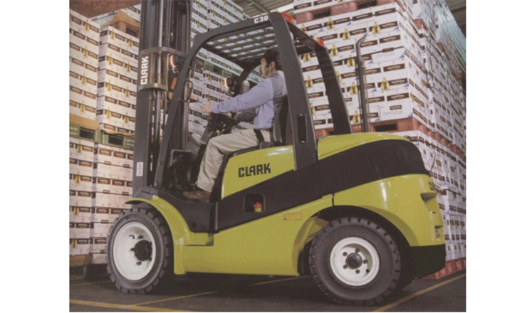 克拉克2-3.5噸平衡重內(nèi)燃叉車(chē)_4