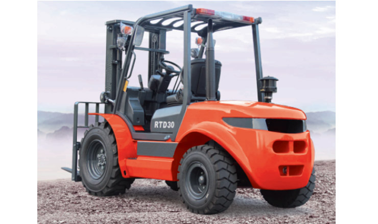 3-3.5噸兩驅(qū)越野內(nèi)燃叉車(chē)_1